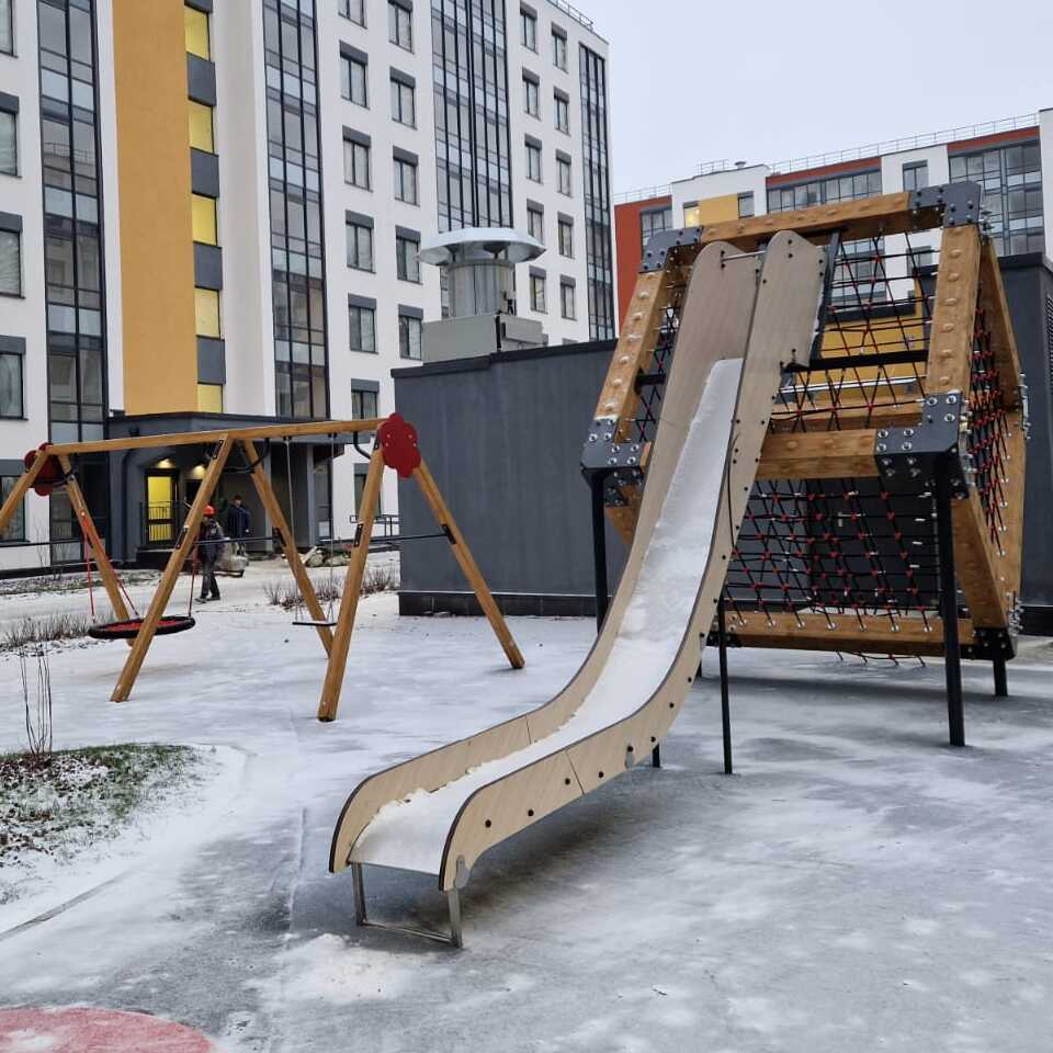 Детская площадка МАФЫ Мастерфайбр зимой